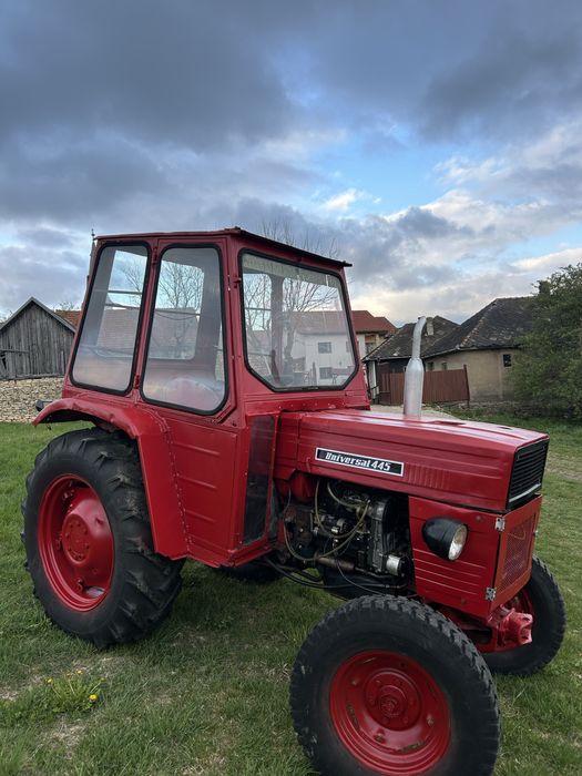Tractor Utb 445.