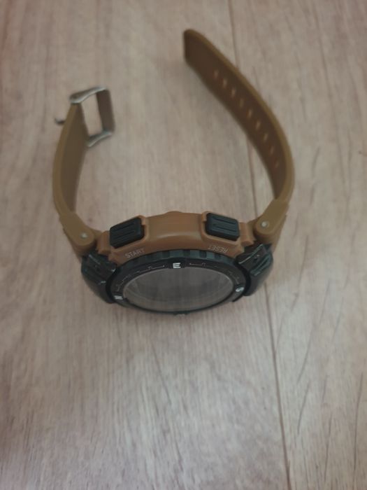 Часы фирмы MIGEER.