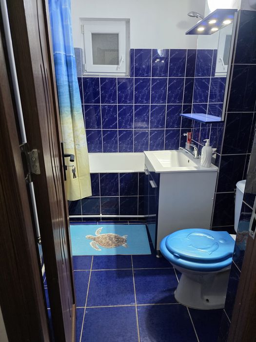 Inchiriez apartament