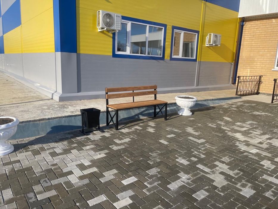 Лавочки урны.