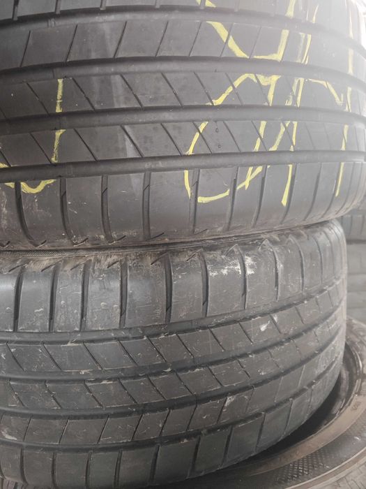2бр. летни гуми 225/40/18 Bridgestone