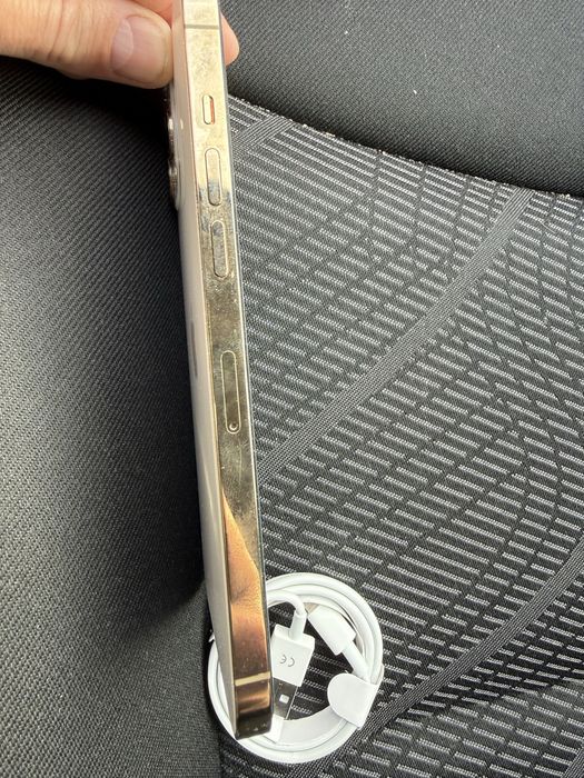 Iphon 12 pro max gold