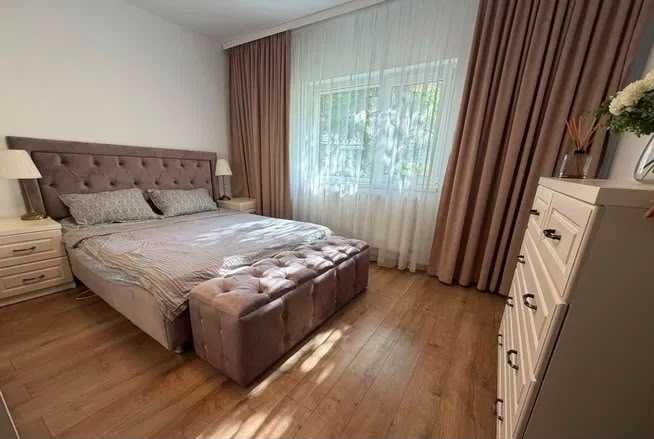 Non Stop Inchiriez Apartament in Regim Hotelier