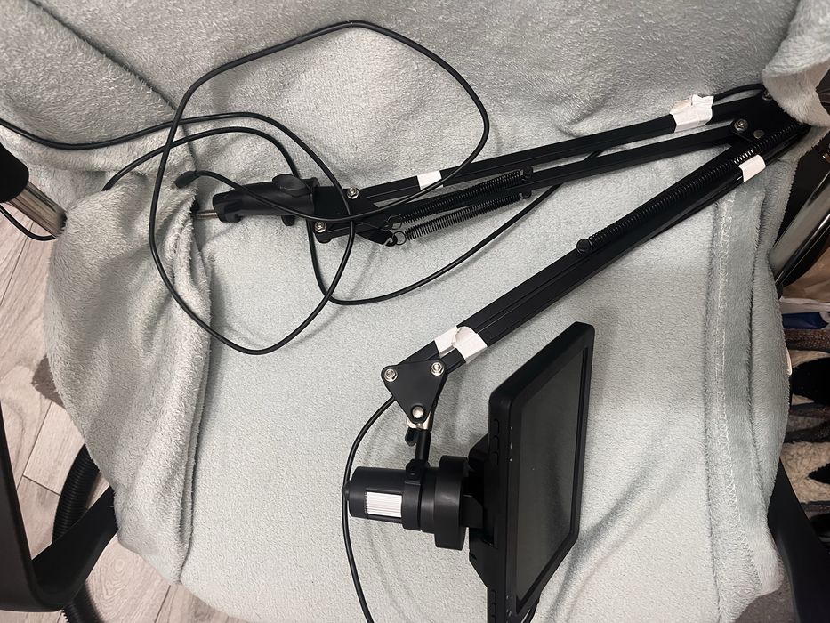 Microscop+ brat reglabil