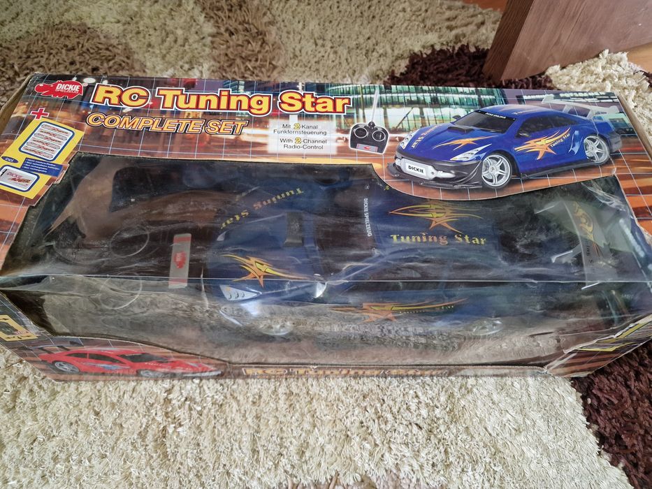 Mașină cu telecomandă