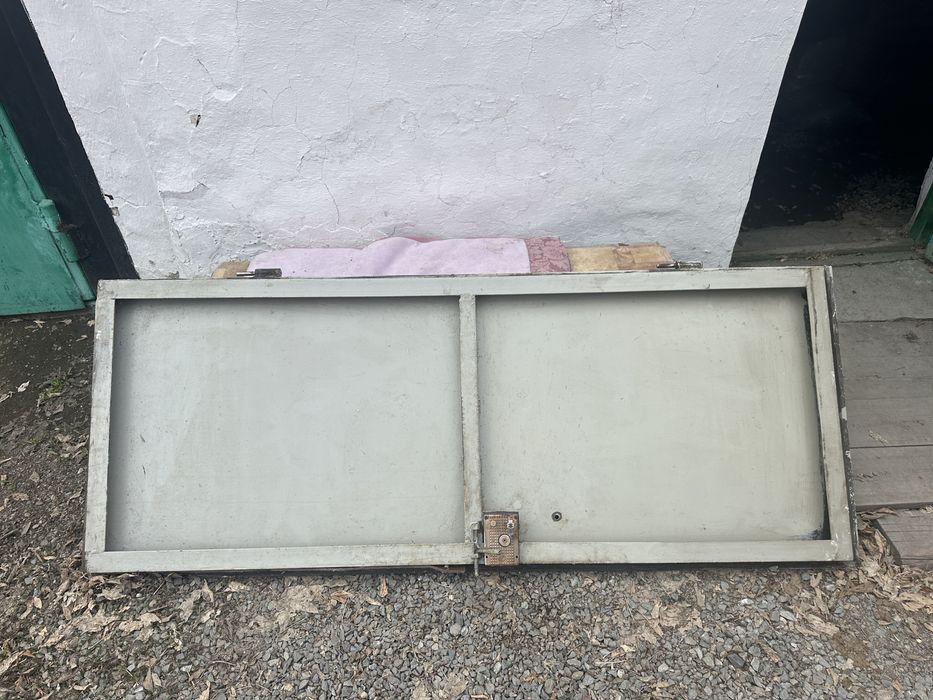 Дверь новая  металлическая