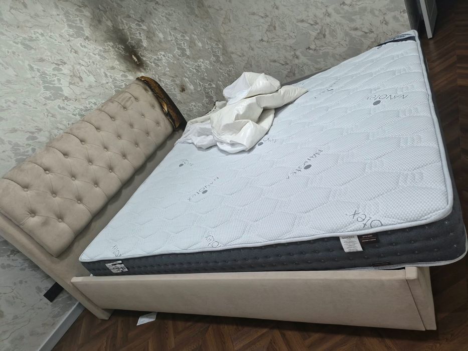 Кровать для спальни, продать срочно!