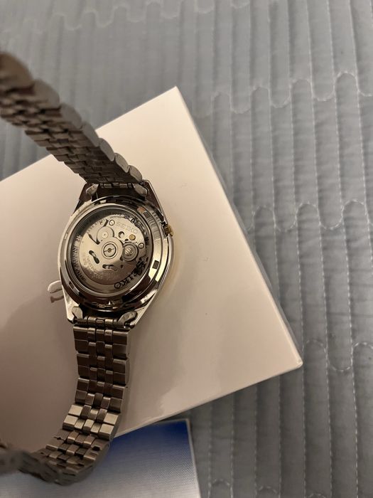 Часы seiko продам оригенал мужские