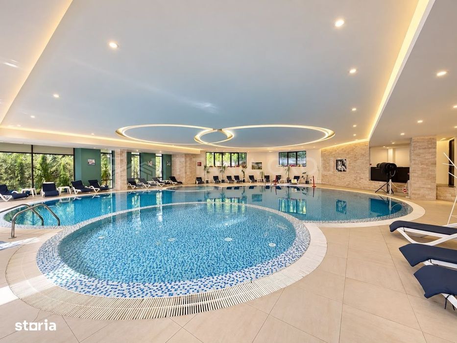 Hotel 4 stele, complet echipat, 85 camere, teren 5000 mp - Predeal