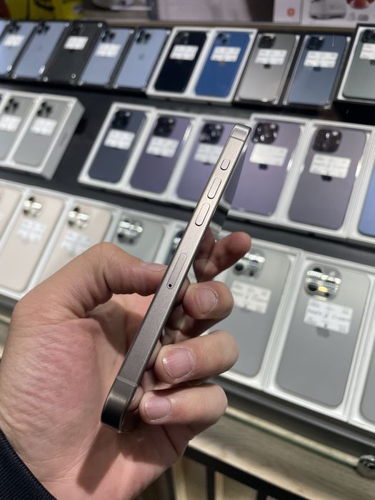 iPhone 15 pro 256 78%