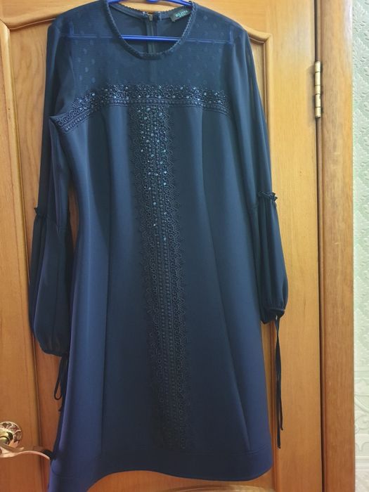 Платье женское с рукавом