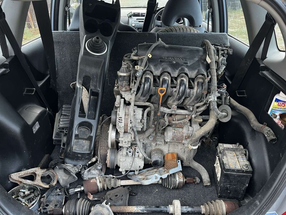 Honda Jazz 1.4  Хонда джаз бензин на части
