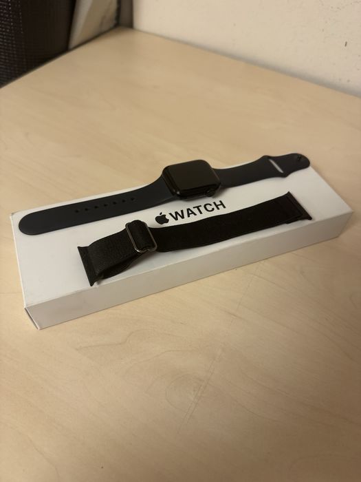 Apple Watch Se (2024), 40mm , midnight sport band