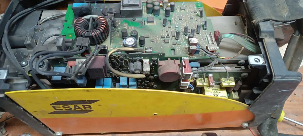 Електрожен ESAB  Caddy Arc 151i A31
