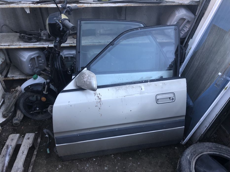 Мазда двери продам