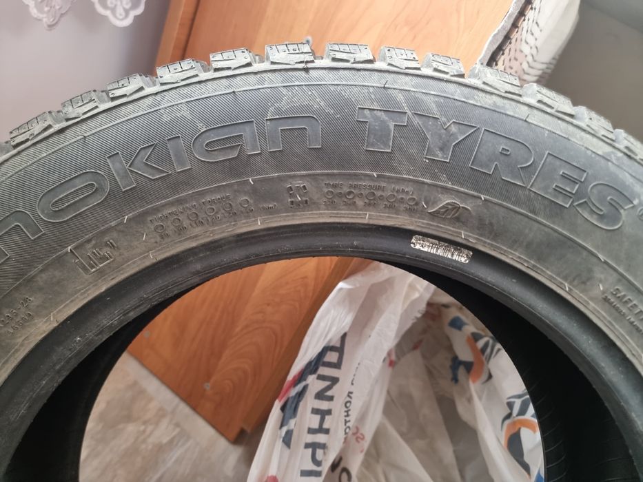 Шипованные шины.