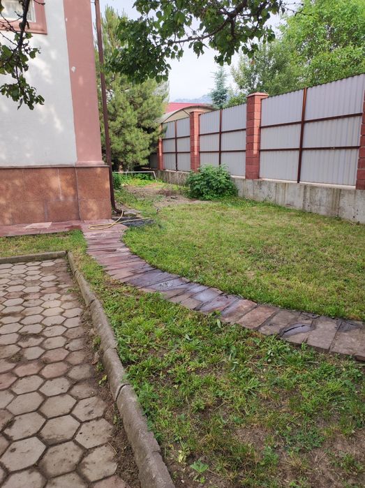Продам дом в Баганашыле 370 м.кв. 5.35 соток.
