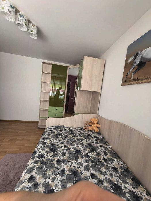 vand mobila dormitor copil, executata la comanda