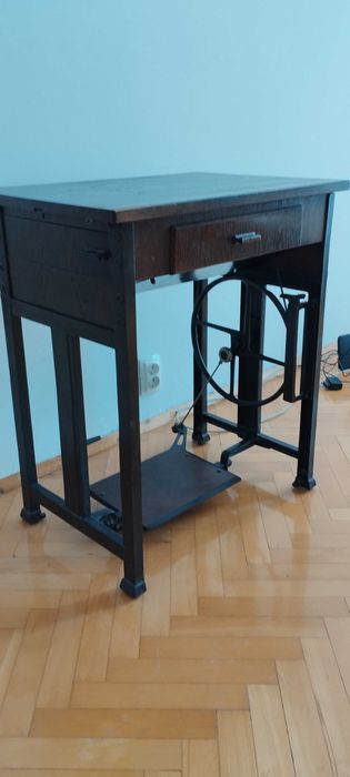 Немска крачна шевна машина Gritzner