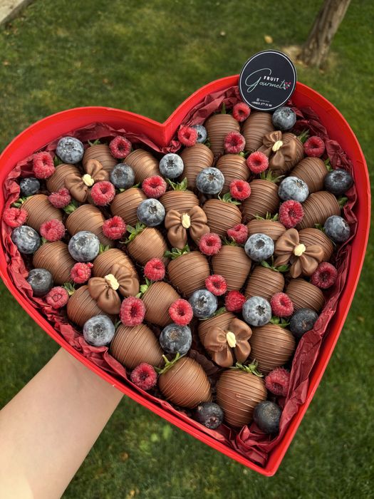 Клубника в шоколаде qulupnay shokolad Подарки для женщин