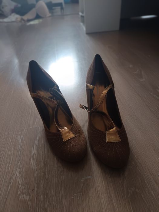 Pantofi eleganți maro femeie
