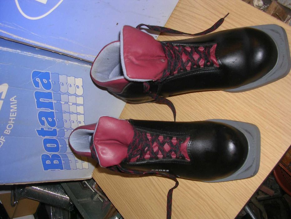 СКИ за бягане 2чф щеки 1чф.обувки