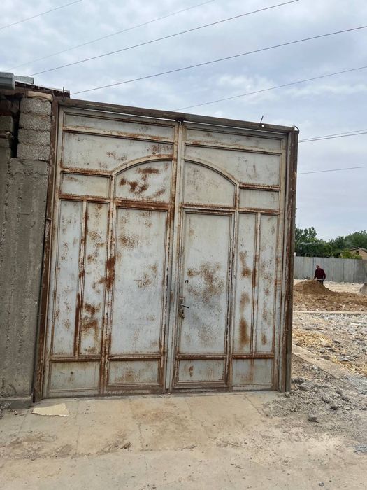 Ворота дарвоза в хрошем состоянии