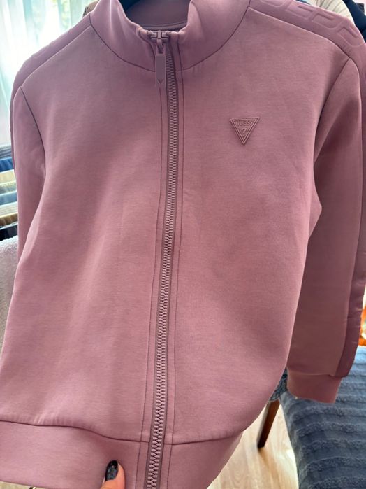 Горнище на Guess