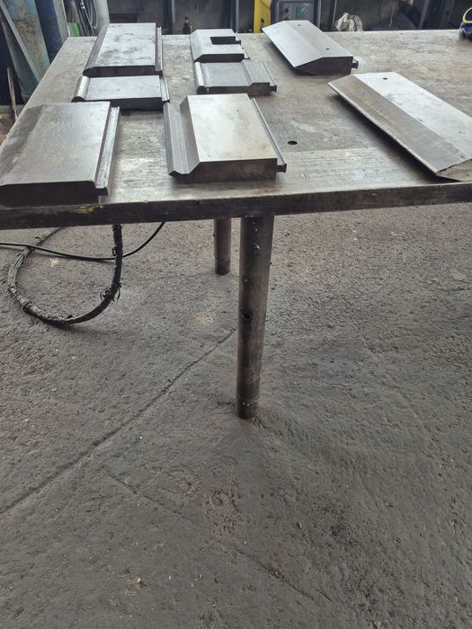 Нож и птизма за абкант.