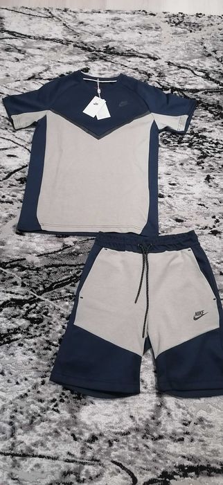 Compleu barbati Nike tech
