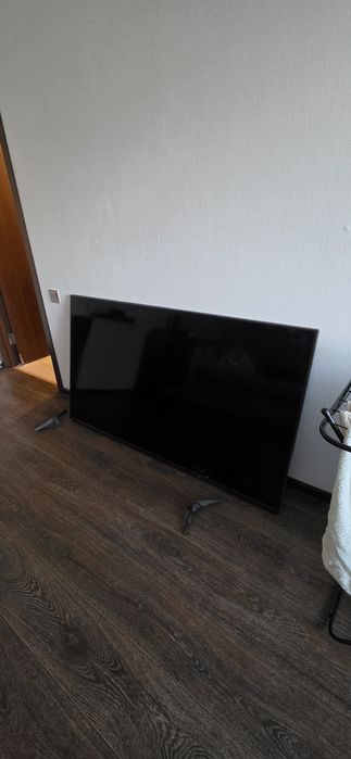 Телевизор LG диагональ 165, разбит экран