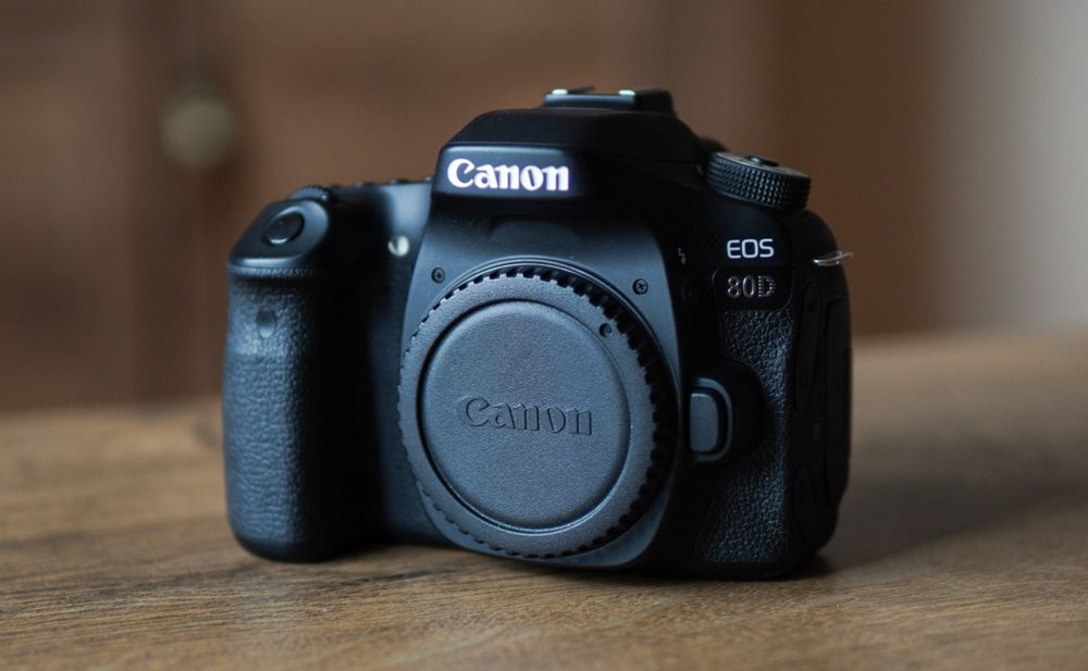 Canon EOS 80D (body)