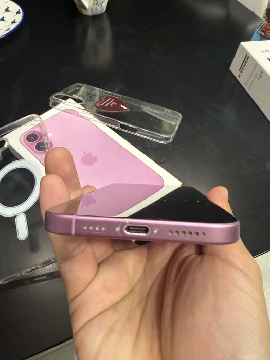 Продам Iphone 16 plus