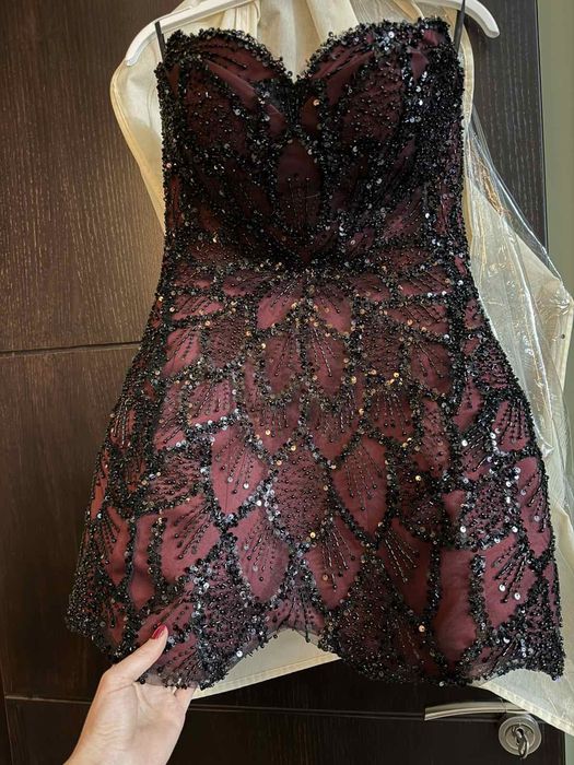 Официална къса рокля RADAPOLA