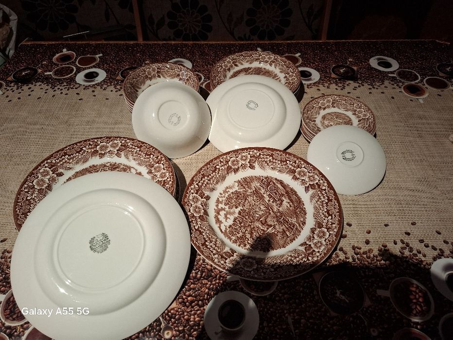 Serviciu masă Englezesc Broadhurst din  Staffordshire  1847  Ironstone si serviciu de masă Vitange Villeroy&Bosch "Fasan Green " 22 piese