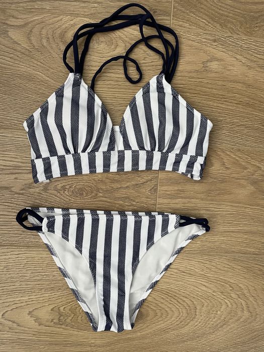 Costum de baie nou cu dungi Marimea S/36