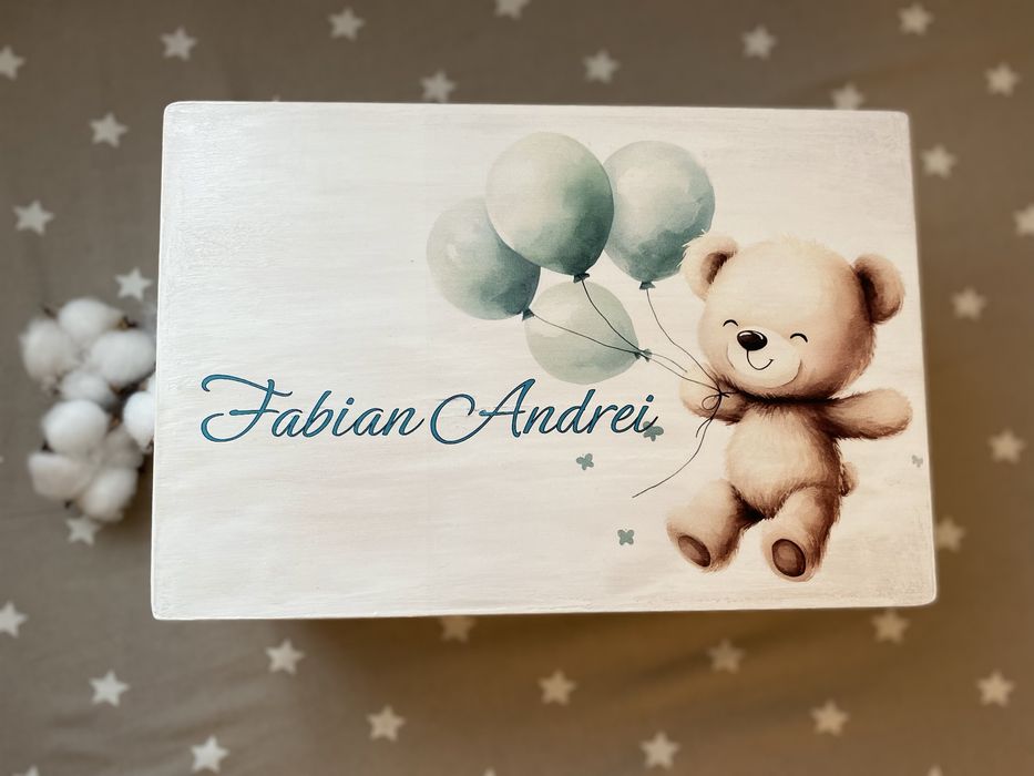 Trusou de botez, personalizat, in cufar din lemn + lumanare botez