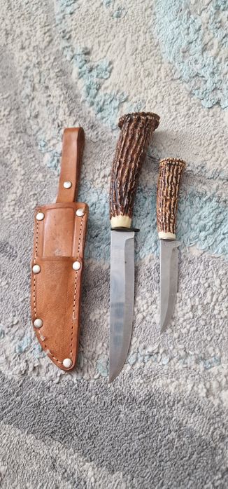 Vând set cuțite de vanatoare