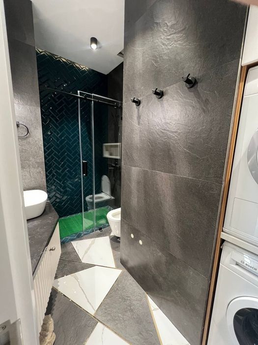 Sergeli metro yonida shinam 2 xona, uy toza, hamma narsa bor