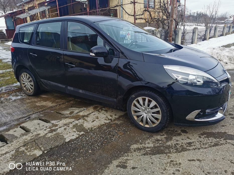 Vând Renault Grand Scenic