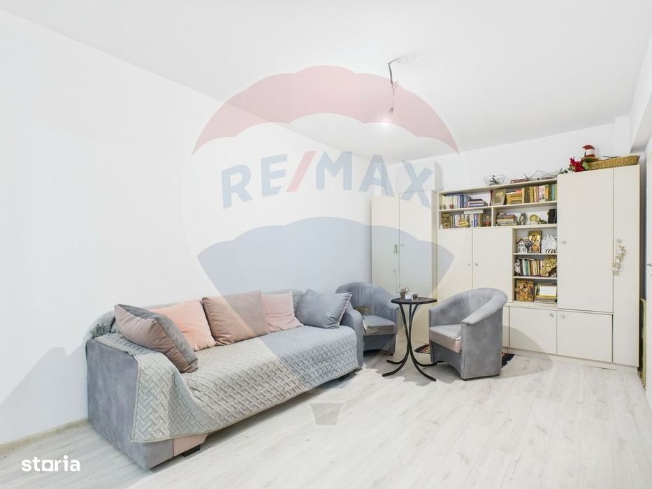 Apartament 2 camere de vanzare+loc de parcare Militari Shopping Center