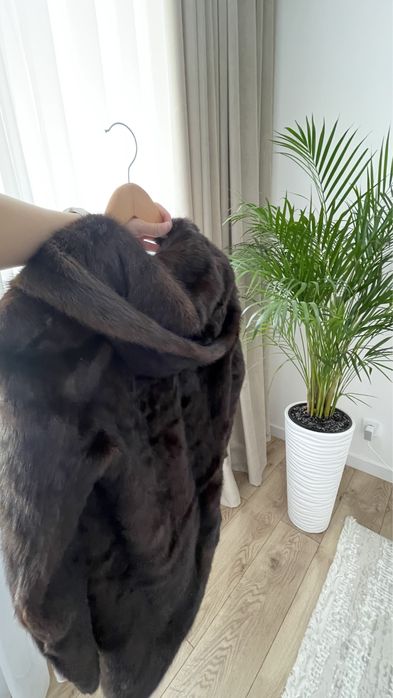 Цельная норковая шуба