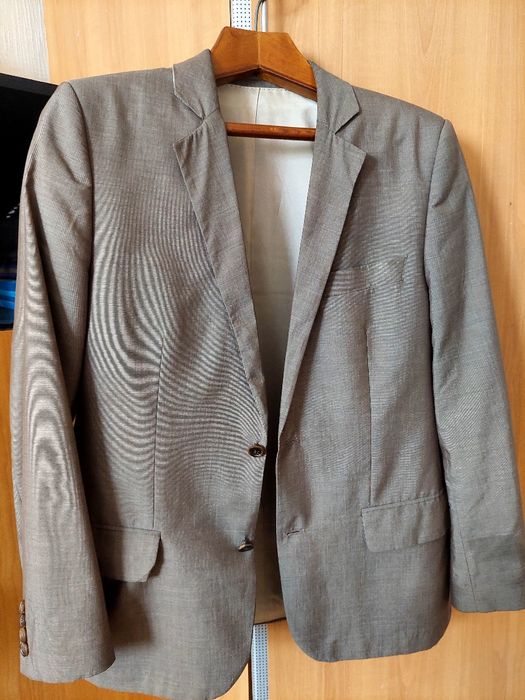 Продаю пиджаки  классика не дорого