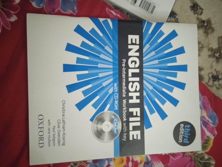 Книга Oxford с рабочей тетрадью и дисками