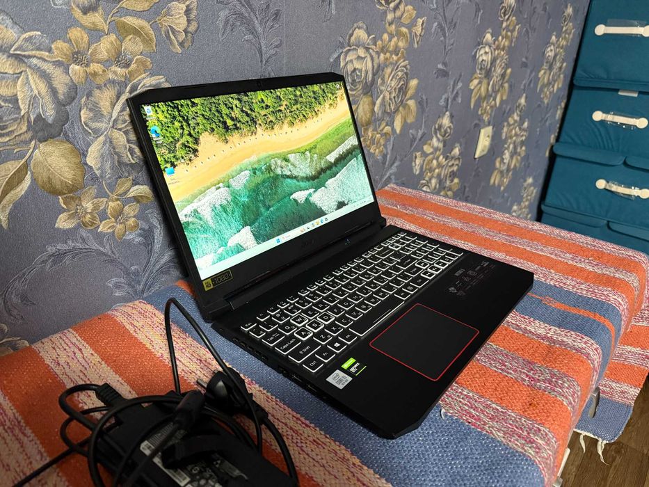 Acer Nitro 5. Core i5 10300h. GTX 1660Ti - 6gb. Ssd 512gb. Ram 8gb.