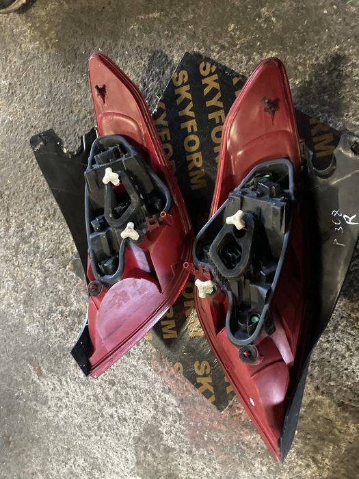 Peugeot 308 2012 година Стопове