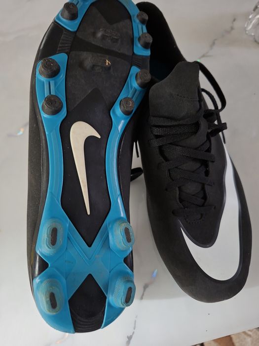 Crampoane în stare perfecta  Nike