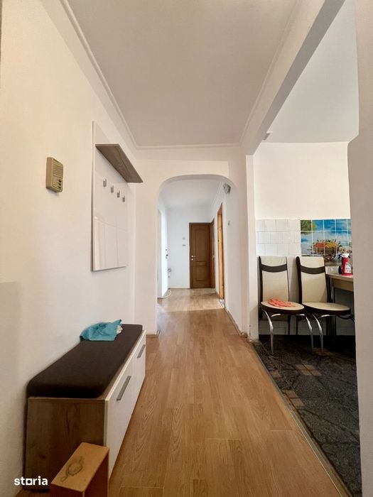 Apartament 4 camere, 77 mp utili, etaj 1, decomandat - zona Liceul Au