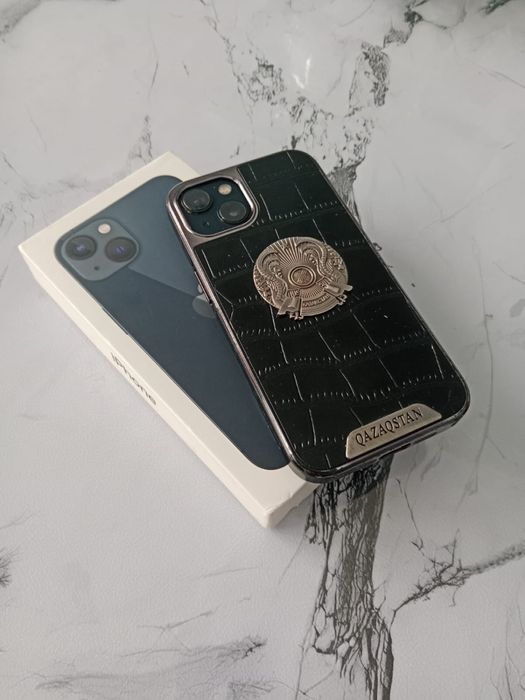 Продам Айфон 13