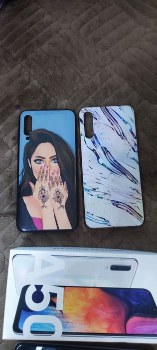Самсунг А50 почти новый
